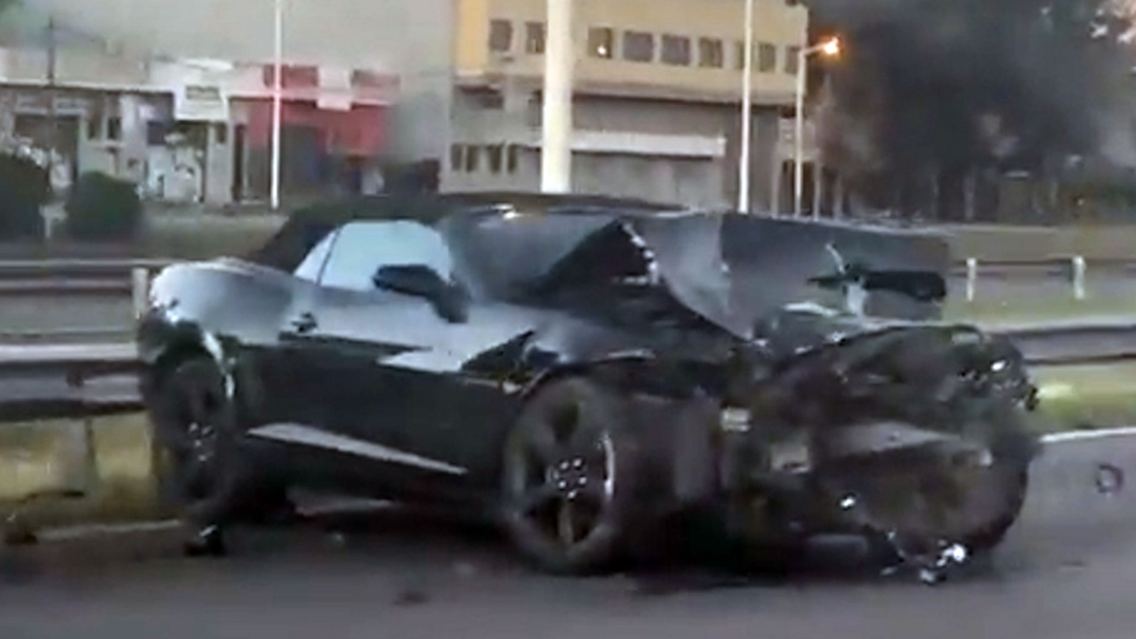 Chocó el cantante Kaleb Di Masi contra un patrullero: creen que corría una picada